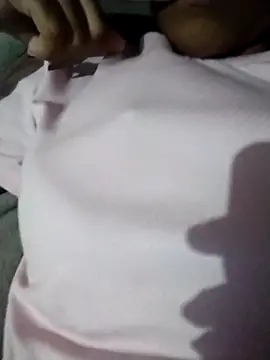 Snapshot of -_Anny_- chatting on 11-15-25, 11:43 - Anny - online show from 11-15-25, 11:43