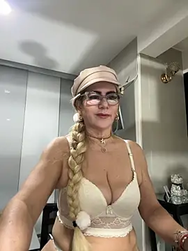 LARIANA RIVERA23 online show from 11-05-25, 05:07