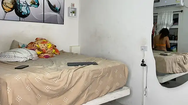 wendy alejo1712 online show from 09-12-25, 02:11