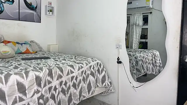 wendy alejo1712 online show from 09-18-25, 01:18