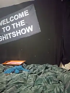 Snapshot of hungandtatted666 chatting on 11-22-25, 07:24 hungandtatted666 online show from 11-22-25, 07:24