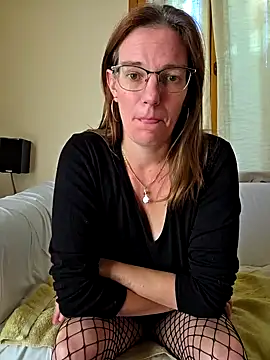 SpiceLea online show from 09-22-25, 01:35