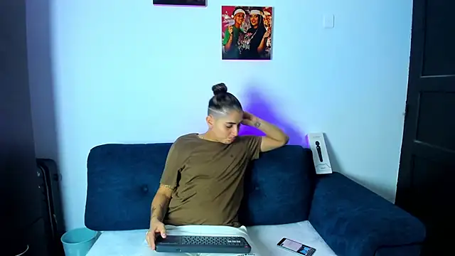 AndreaAndKarina online show from 09-29-25, 08:57