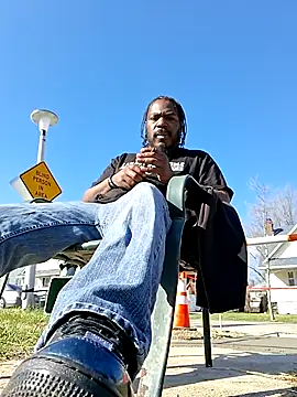 Snapshot of MRHANDSOME3800 chatting on 03-19-26, 08:24 MRHANDSOME3800 online show from 03-19-26, 08:24