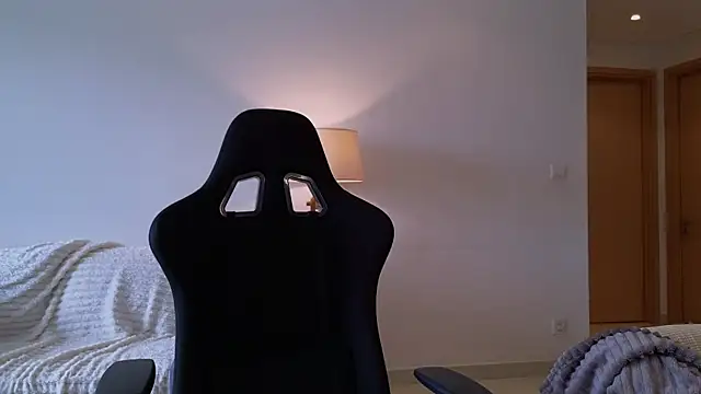 VanessaBayer2 online show from 01-04-25, 01:31