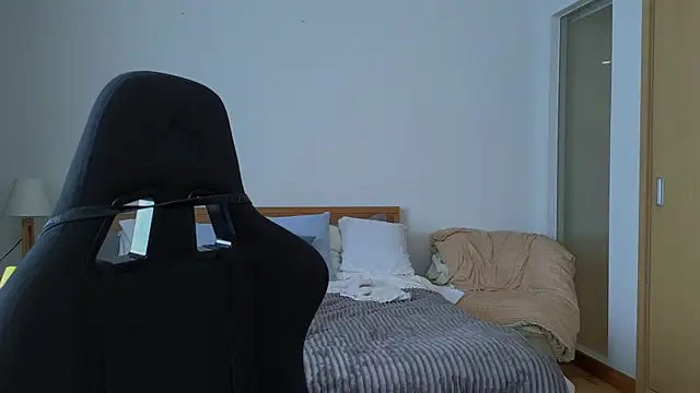 VanessaBayer2 online show from 03-09-25, 06:17