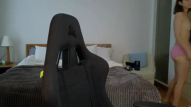 VanessaBayer2 online show from 03-17-25, 12:30