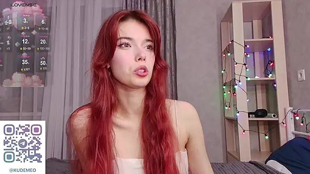 Snapshot of KudeMeows chatting on 11-19-25, 06:52 KudeMeows online show from 11-19-25, 06:52