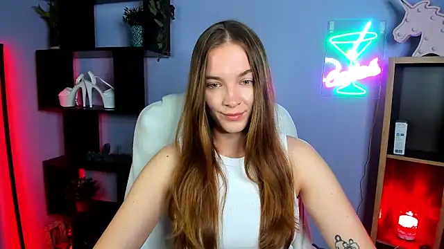 Snapshot of kenzie_x chatting on 09-19-25, 04:25 kenzie x online show from 09-19-25, 04:25