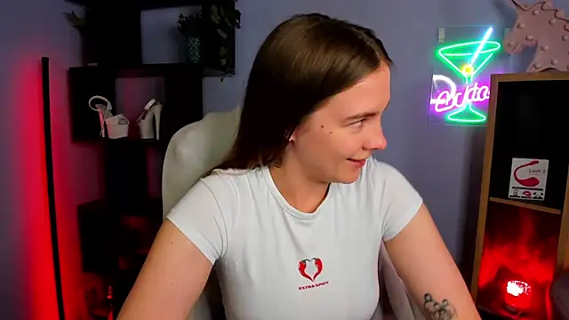 Snapshot of kenzie_x chatting on 11-10-25, 07:40 kenzie x online show from 11-10-25, 07:40