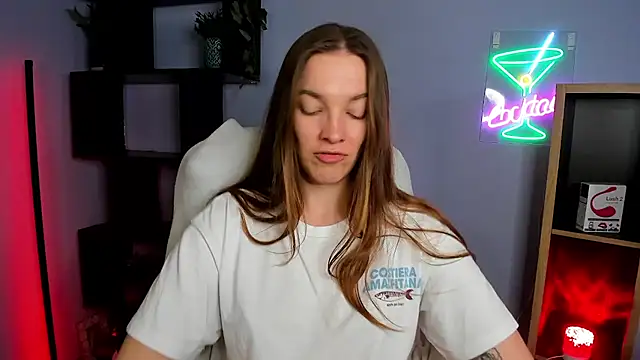 Snapshot of kenzie_x chatting on 11-28-25, 07:33 kenzie x online show from 11-28-25, 07:33