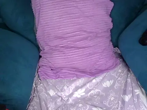 Snapshot of SquirtQueen222 chatting on 12-07-24, 10:50 SquirtQueen222 online show from 12-07-24, 10:50