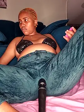 Snapshot of SquirtQueen222 chatting on 02-24-26, 08:51 SquirtQueen222 online show from 02-24-26, 08:51