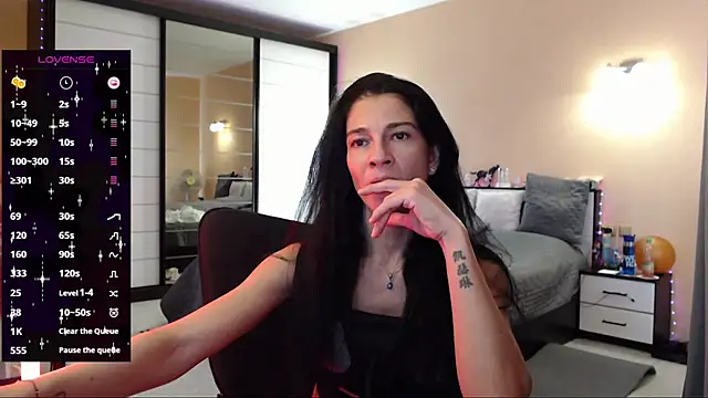 DelicateKiss online show from 11-26-25, 09:32