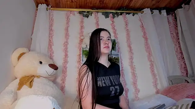 Idara and Edahi01 online show from 09-28-25, 02:11