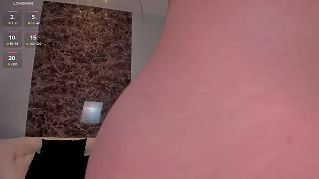 CarolineGraceX online show from 01-11-25, 04:36