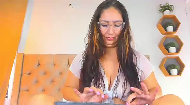 Snapshot of Anya_Texas chatting on 03-18-25, 09:53 Anya Texas online show from 03-18-25, 09:53