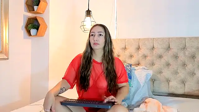 Snapshot of Anya_Texas chatting on 10-15-25, 07:58 Anya Texas online show from 10-15-25, 07:58
