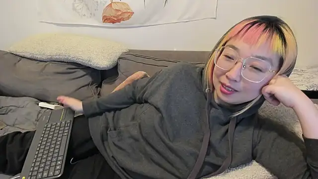 luxgray online show from 12-04-24, 06:22