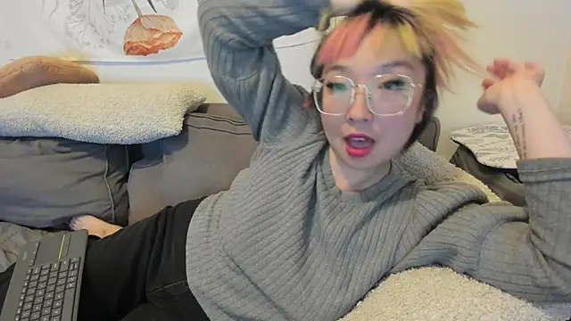 luxgray online show from 12-15-24, 01:35