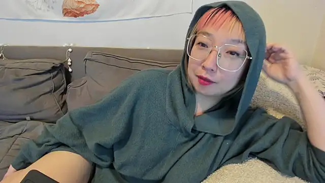 luxgray online show from 12-21-24, 02:19