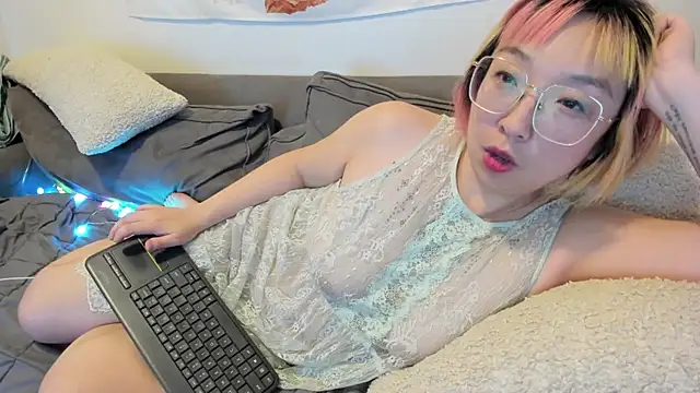 luxgray online show from 12-25-24, 03:18