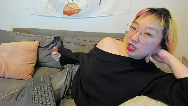 luxgray online show from 01-18-25, 03:20