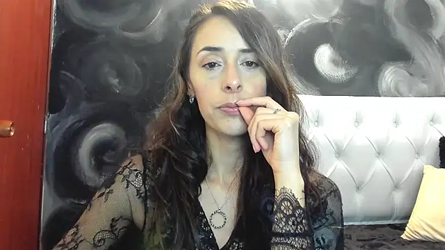 Snapshot of ScarletKings chatting on 11-18-25, 10:03 ScarletKings online show from 11-18-25, 10:03