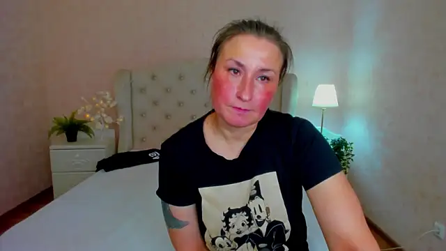 HotLiss online show from 03-06-25, 05:46