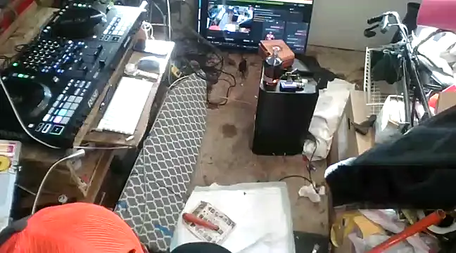 tongueispowerr6d9 online show from 01-14-25, 03:36