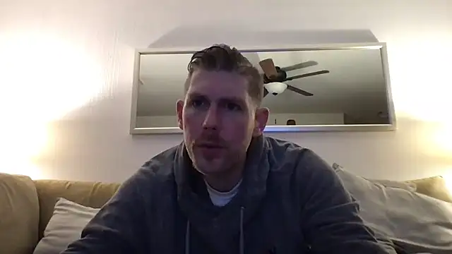 Snapshot of Rock_Pierce chatting on 02-08-25, 05:40 Rock Pierce online show from 02-08-25, 05:40