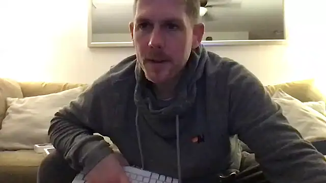 Snapshot of Rock_Pierce chatting on 02-12-25, 07:44 Rock Pierce online show from 02-12-25, 07:44