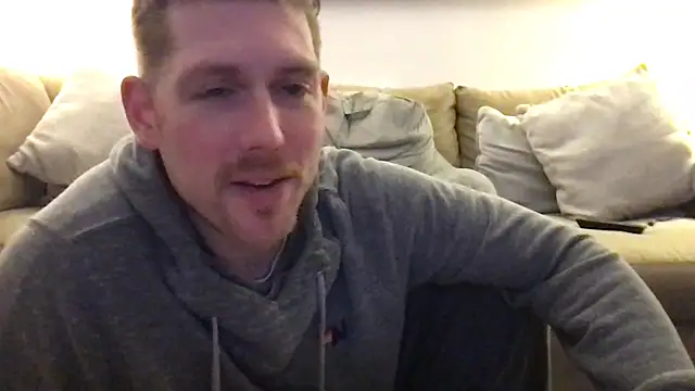 Snapshot of Rock_Pierce chatting on 02-12-25, 10:46 Rock Pierce online show from 02-12-25, 10:46