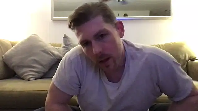 Snapshot of Rock_Pierce chatting on 02-15-25, 08:33 Rock Pierce online show from 02-15-25, 08:33