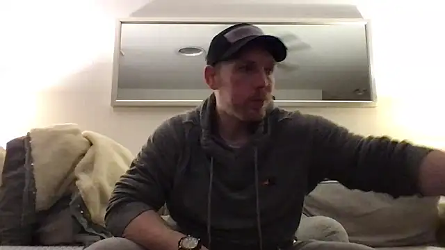 Snapshot of Rock_Pierce chatting on 02-22-25, 05:34 Rock Pierce online show from 02-22-25, 05:34