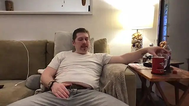 Snapshot of Rock_Pierce chatting on 10-01-25, 02:12 Rock Pierce online show from 10-01-25, 02:12