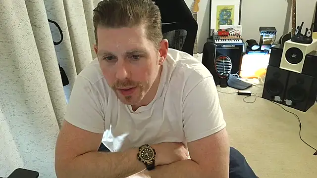 Snapshot of Rock_Pierce chatting on 11-07-25, 07:58 Rock Pierce online show from 11-07-25, 07:58