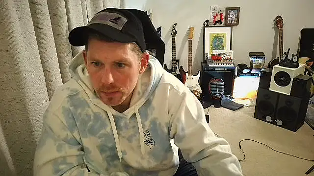 Snapshot of Rock_Pierce chatting on 11-09-25, 08:12 Rock Pierce online show from 11-09-25, 08:12