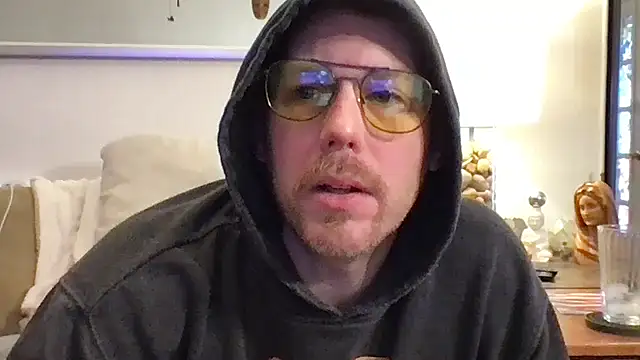 Snapshot of Rock_Pierce chatting on 11-14-25, 06:17 Rock Pierce online show from 11-14-25, 06:17