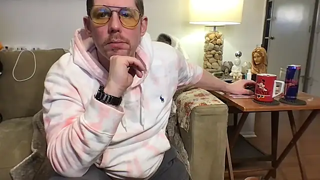 Snapshot of Rock_Pierce chatting on 11-18-25, 07:24 Rock Pierce online show from 11-18-25, 07:24