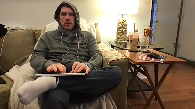 Snapshot of Rock_Pierce chatting on 11-26-25, 02:40 Rock Pierce online show from 11-26-25, 02:40