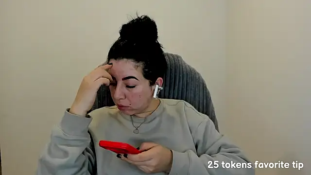 Im coco online show from 02-16-25, 03:04