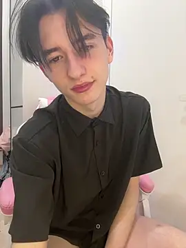 Snapshot of AmondCor chatting on 12-05-24, 02:44 AmondCor online show from 12-05-24, 02:44