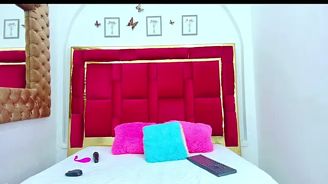 Snapshot of CoralHarrinson chatting on 02-17-25, 08:26 CoralHarrinson online show from 02-17-25, 08:26