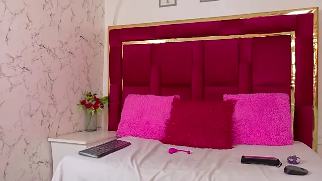 Snapshot of CoralHarrinson chatting on 01-31-26, 08:18 CoralHarrinson online show from 01-31-26, 08:18