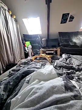 LoLa-69-X online show from 09-22-25, 01:13