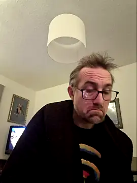 Snapshot of bibananaman chatting on 01-12-25, 06:17 bibananaman online show from 01-12-25, 06:17
