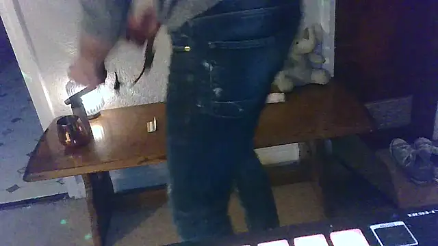 Snapshot of bibananaman chatting on 02-22-25, 07:34 bibananaman online show from 02-22-25, 07:34