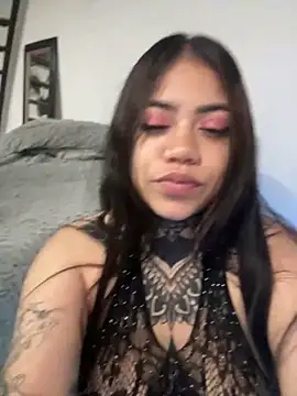 Snapshot of aliensexy chatting on 03-22-25, 06:22 aliensexy online show from 03-22-25, 06:22
