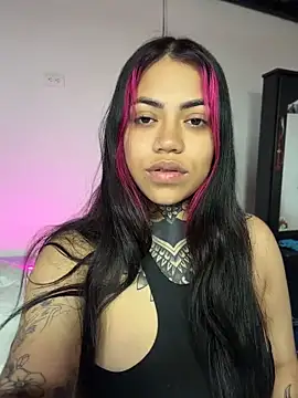 Snapshot of aliensexy chatting on 05-29-26, 11:58 aliensexy online show from 05-29-26, 11:58